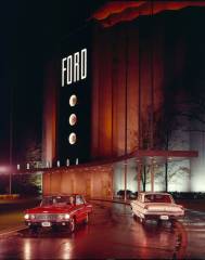 Rotunda Exterior Fairlane And Meteor At Entrance 1961 Annual Report Cover