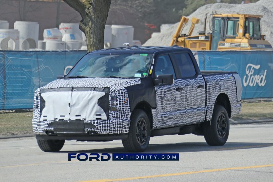 2023-Ford-F-150-Electric-Prototype-Spy-Shots-More-Rugged-March-2021-001-front-three-quarters.jpg