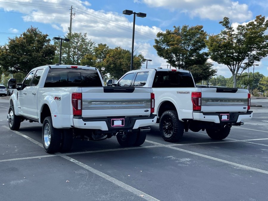 Both trucks2.jpg