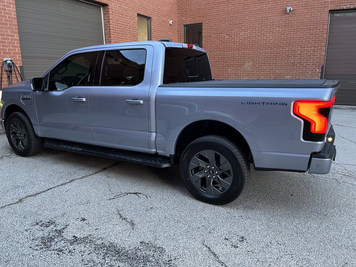 F-150 Lightning Finally Arrives - F150 & Raptor Forum - Blue Oval Forums