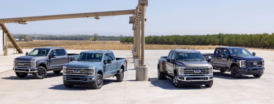 2023 Ford Super Duty F-250 Tremor Off-Road Package_ F-350 Limited_ F-350 Lariat_ XL STX Appearance Package.jpeg