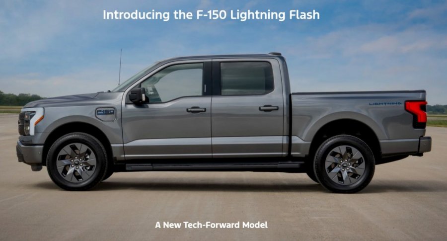 Ford Media_2023-10-03_F-150 Lightning Flash.jpg