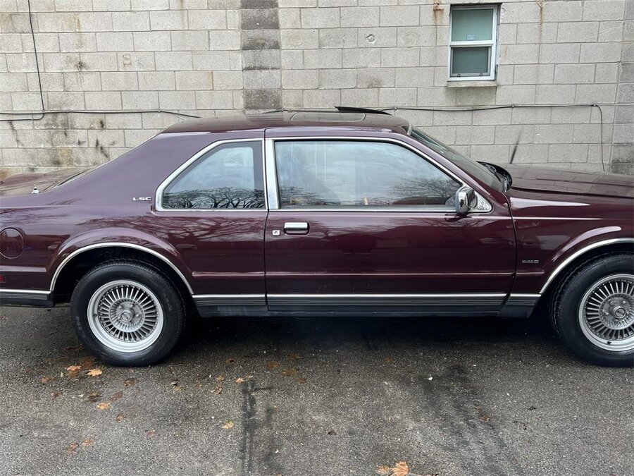 Passenger Side-1989-lincoln-mark-vii-std.jpg